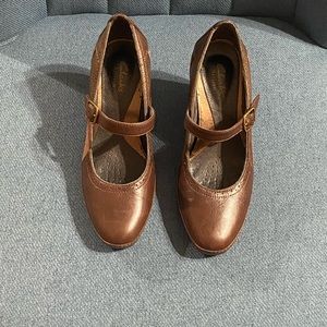CLARCK ARTISAN ACTIVE Air Browm Mary Janes Shoes.